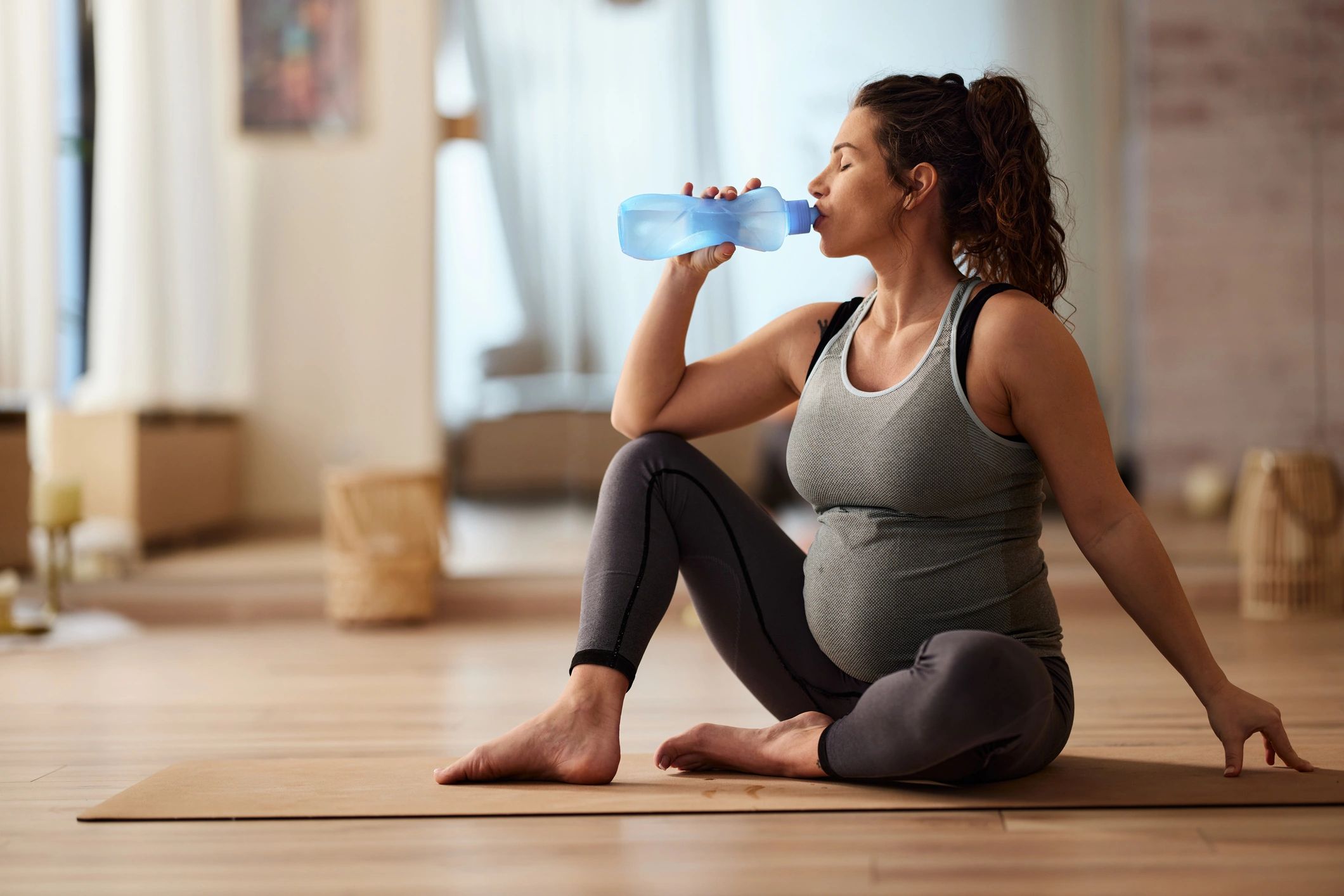 pregnant woman healthy lifestyle